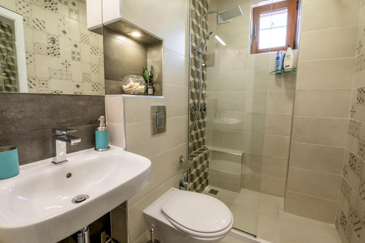 City View Apartment With 2 Bedrooms And Free Garage 布拉格埃夫格拉德 外观 照片